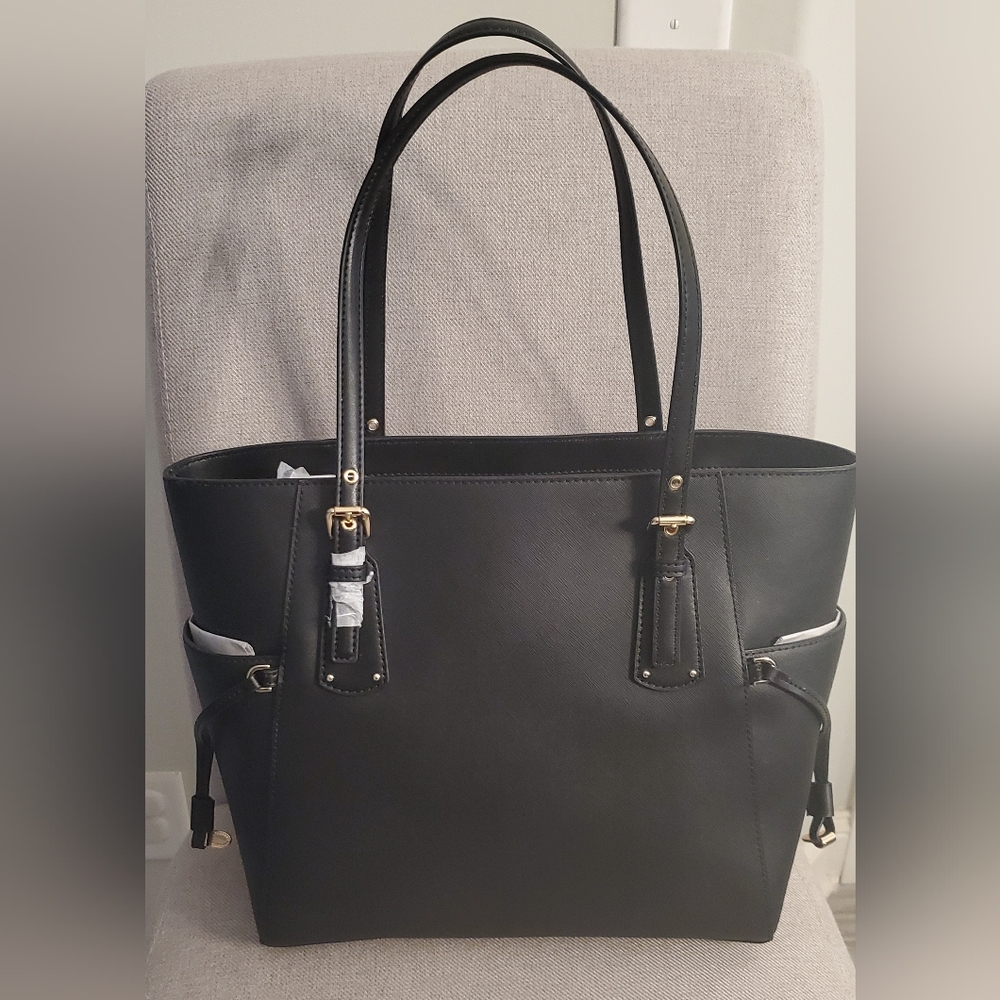 NWT Michael Kors Voyager Tote - Picture 2 of 5